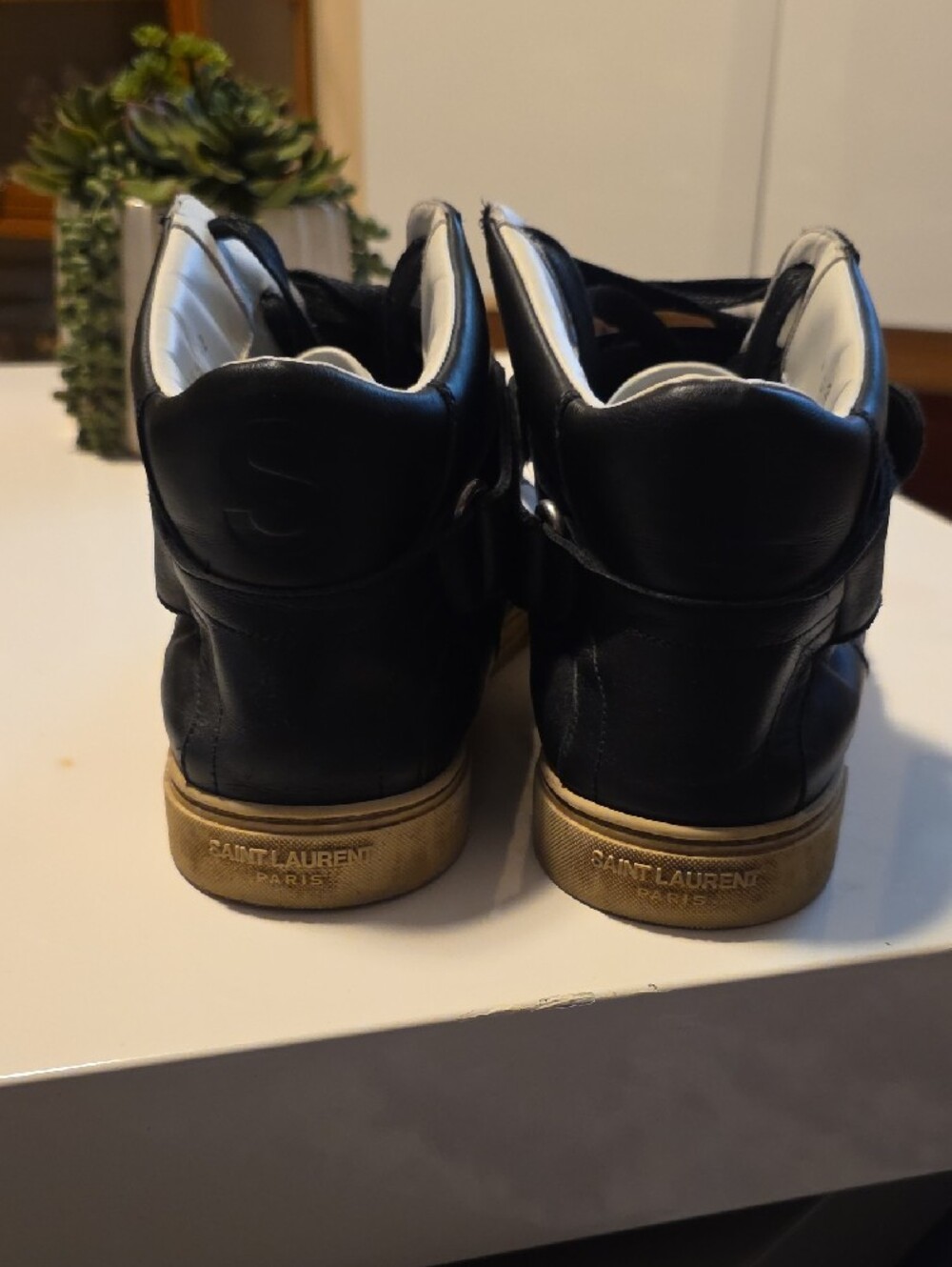 Saint Laurent Max contrasting band detail leather sneaker - Picture 6 of 9